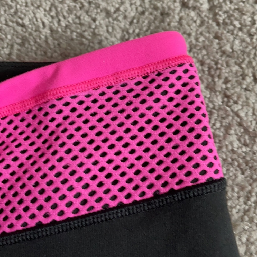 Victoria’s Secret XS Knockout sport leggings women’s black hot pink yoga VSX - Picture 3 of 7